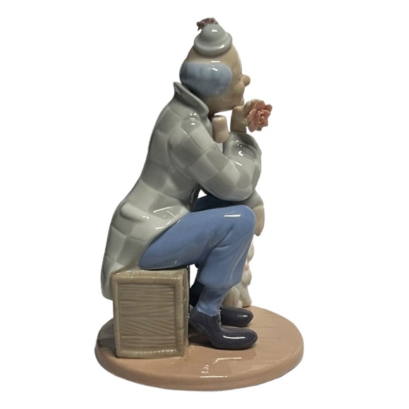 PS Design 2002 " Clown With Dog " Porcelain Detailed Figure EUC - Picture 5 of 10